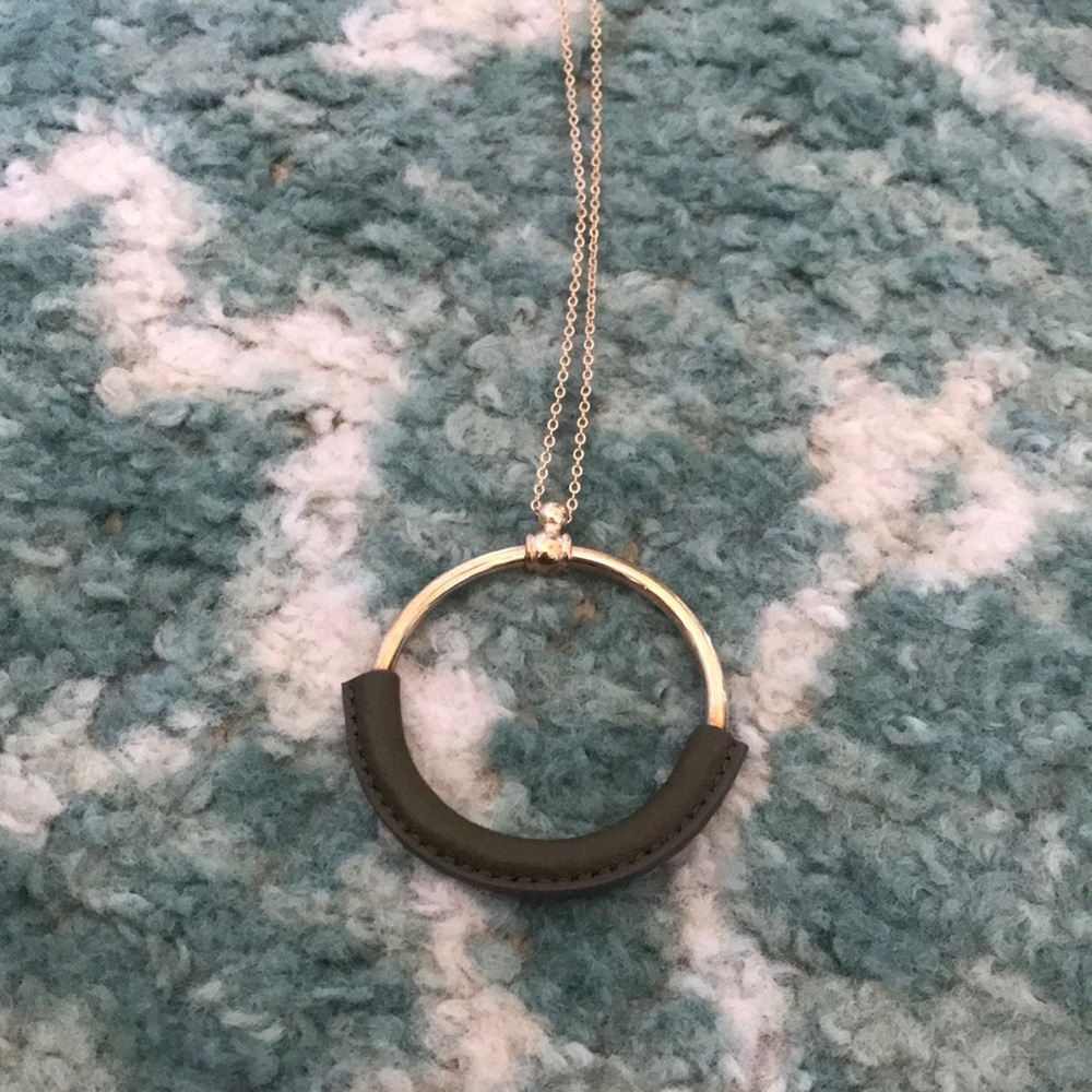 NWT Sole Society Olive green leather necklace